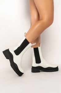 GHOSTED FLATFORM CHELSEA BOOT IN BLACK WHITE